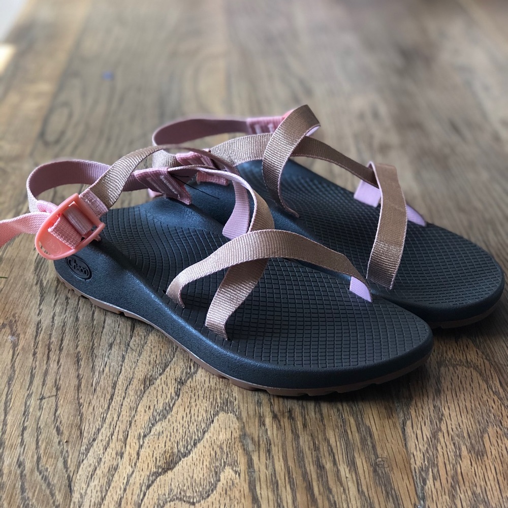 Metallic Rose Gold Z1 Chacos